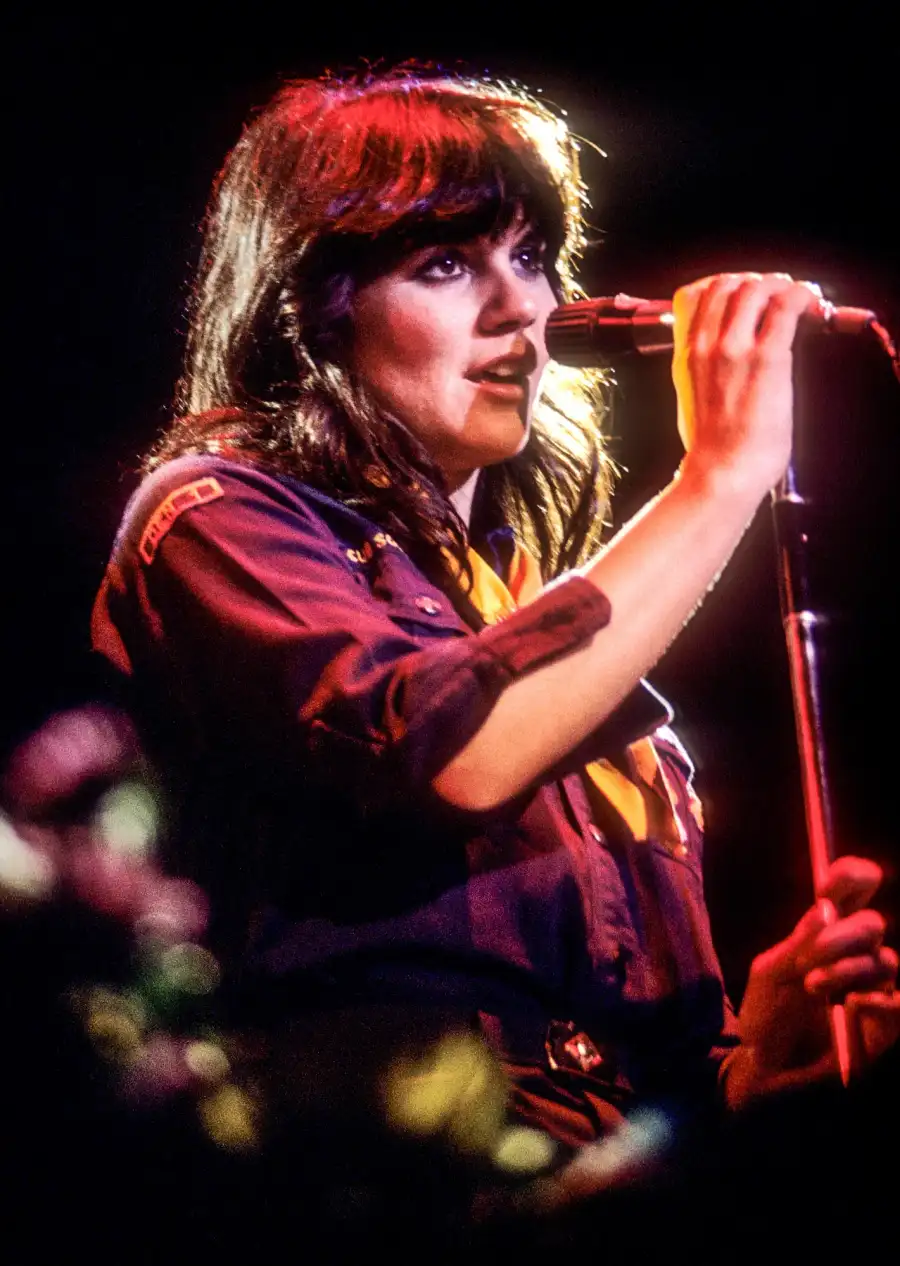 Linda Rondstadt Through the Years 854