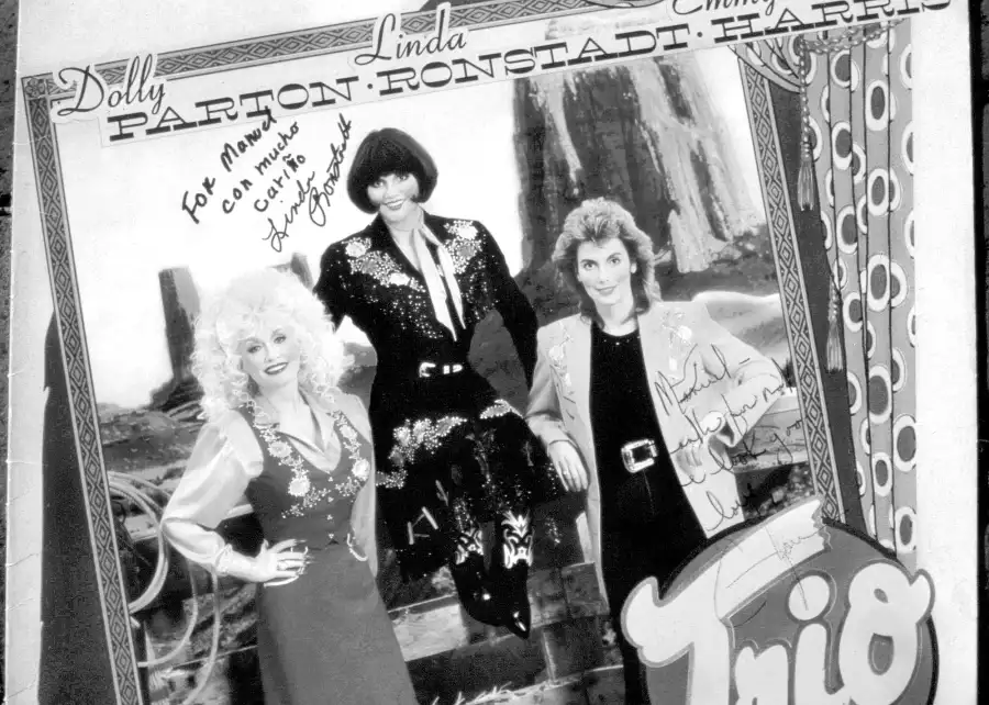 Linda Rondstadt Through the Years 859