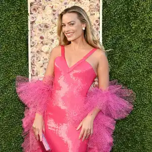 Margot Robbie Transforms Into 1997 Superstar’ Barbie in Hot Pink Gown at 2024 Golden Globes 810