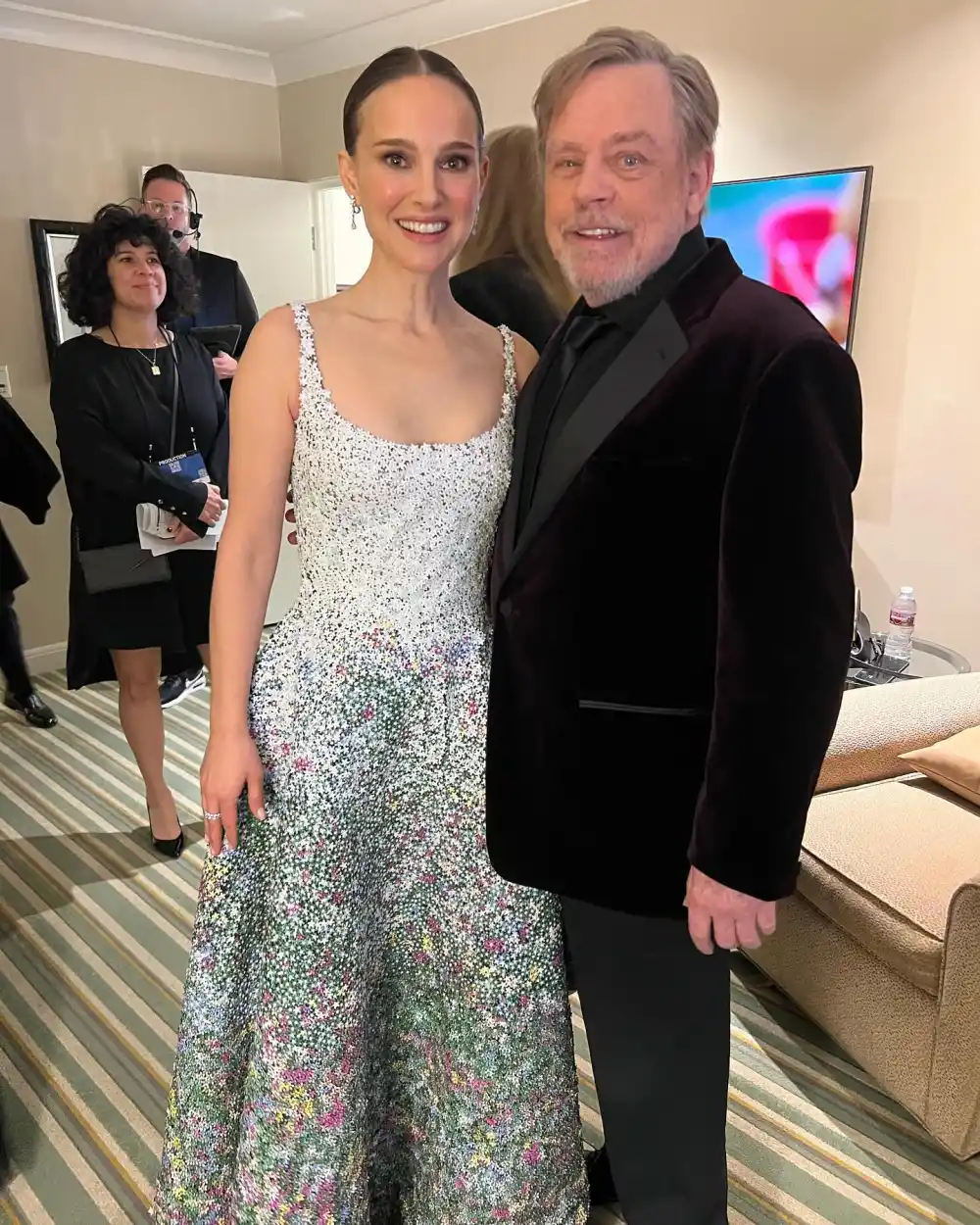 Mark Hamill and Natalie Portman Somehow Met for the 1st Time at Globes