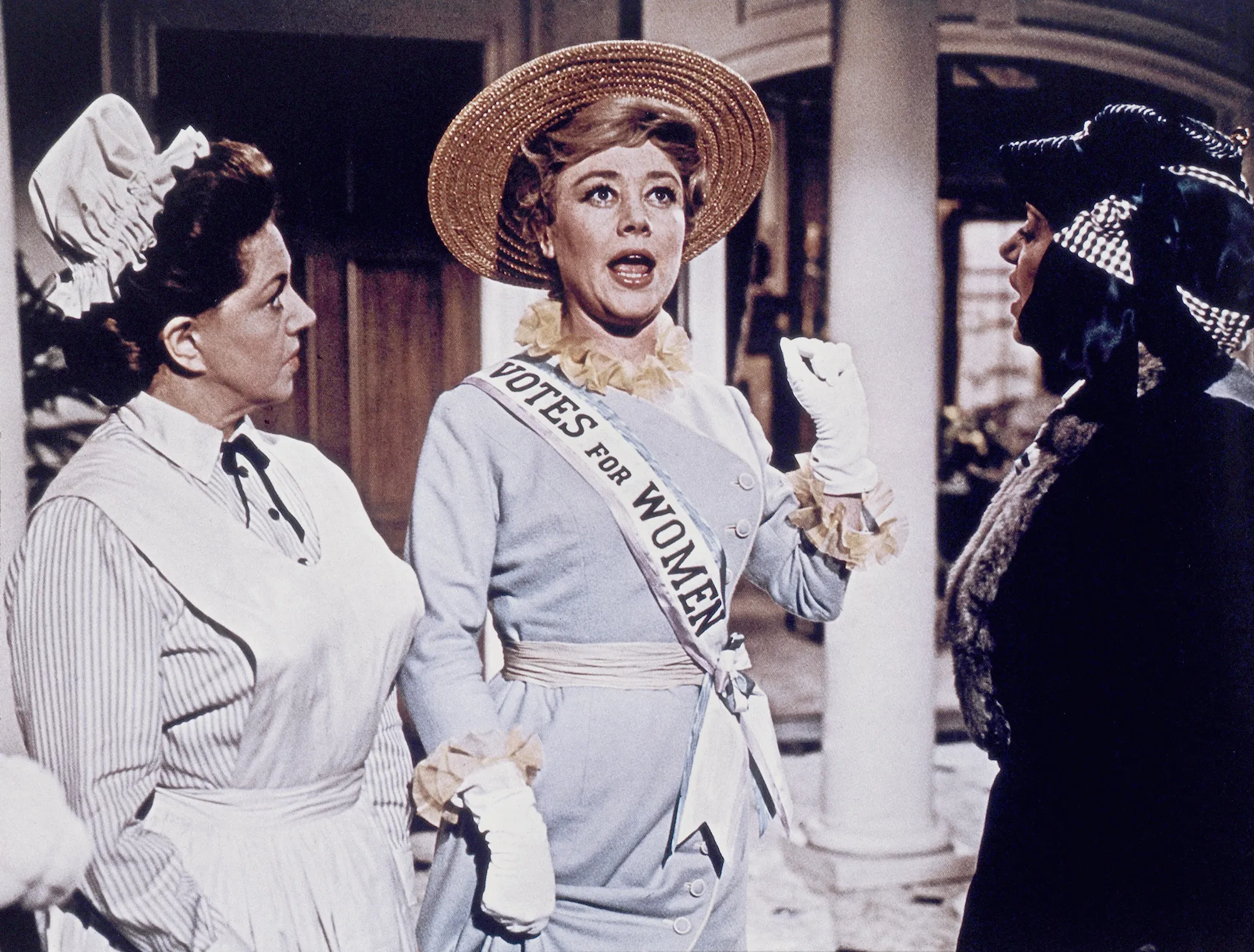 'Mary Poppins' Actress Glynis Johns Dies at 100: 'Her Light Shined Very Brightly'