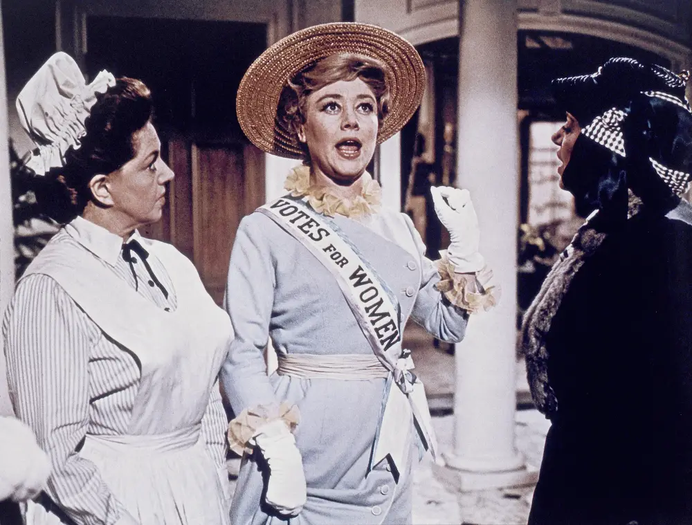 'Mary Poppins' Actress Glynis Johns Dies at 100: 'Her Light Shined Very Brightly'