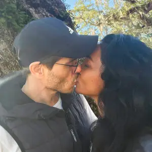 Matthew Lawrence and Chilli Pack on the PDA as They Celebrate the New Year