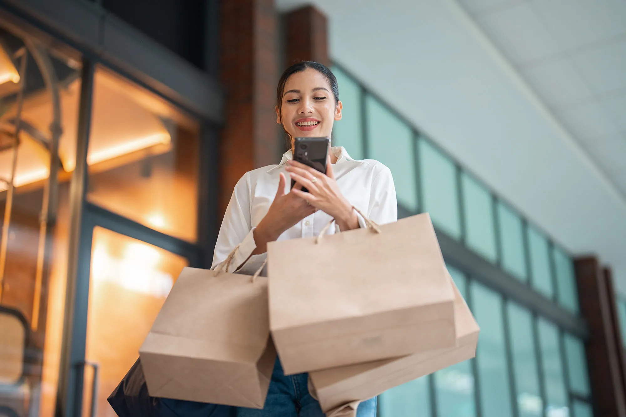 Woman enjoying the day in the shopping mall