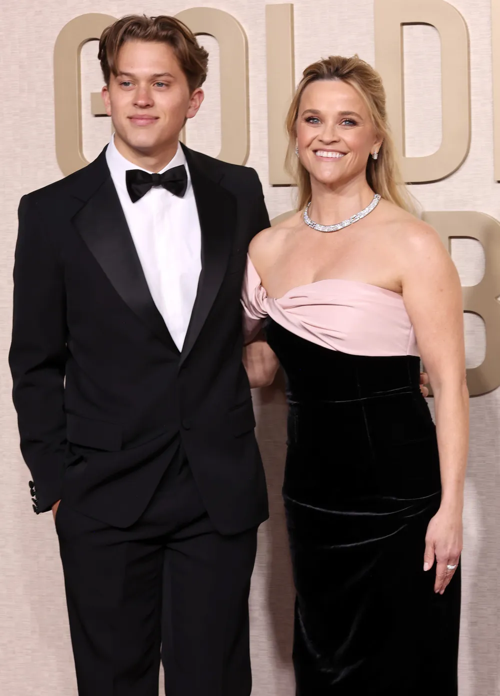 Reese Witherspoon Brings Son Deacon Phillippe to Globes Post Divorce