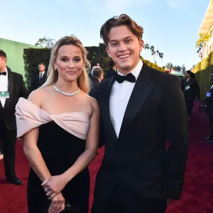 Reese Witherspoon Brings Son Deacon Phillippe to Globes Post Divorce