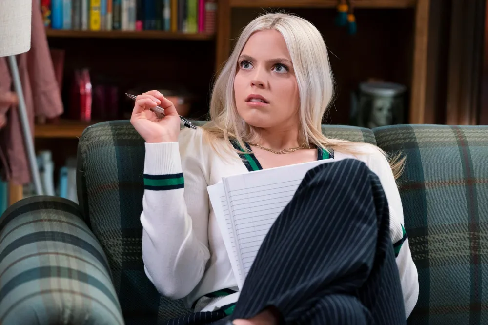 Renee Rapp Says She Now Works With People Who Care About Her As a Person&rsquo; After Sex Lives of College Girls&rsquo; Exit 944