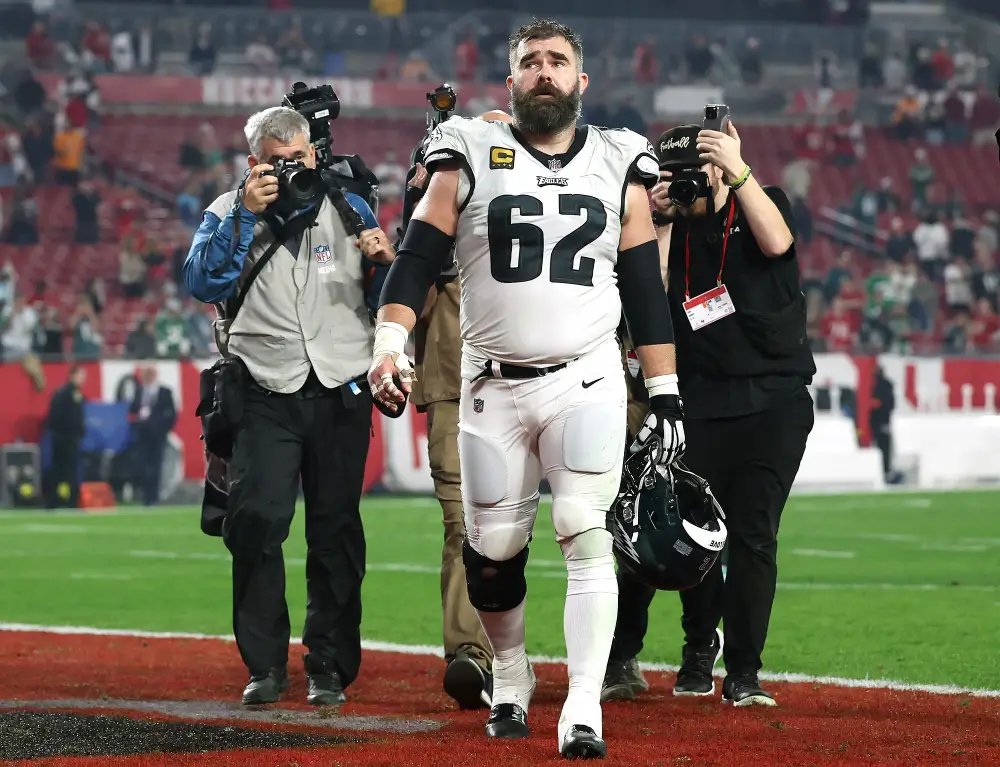 Taylor Swift Fans Can&rsquo;t Stop Crying Over Jason Kelce's Reported Retirement