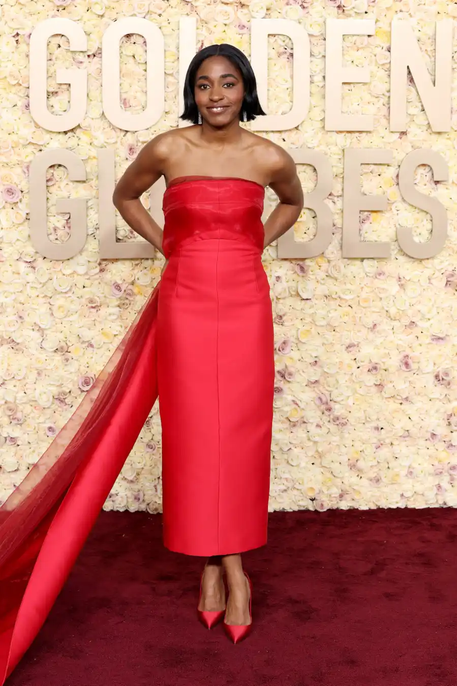 The Bear Cast Leaves the Kitchen to Heat Up the Golden Globes Red Carpet