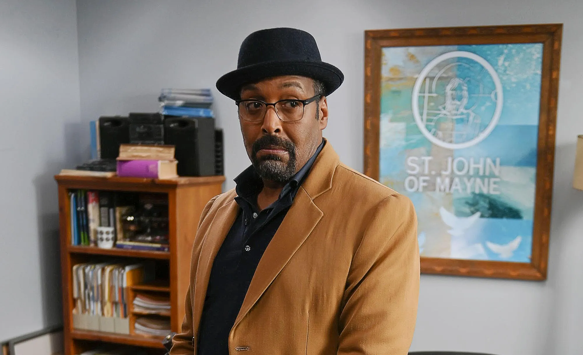 The Irrational s Jesse L. Martin Shares What He s Learned From Playing a Behavioral Science Expert 577