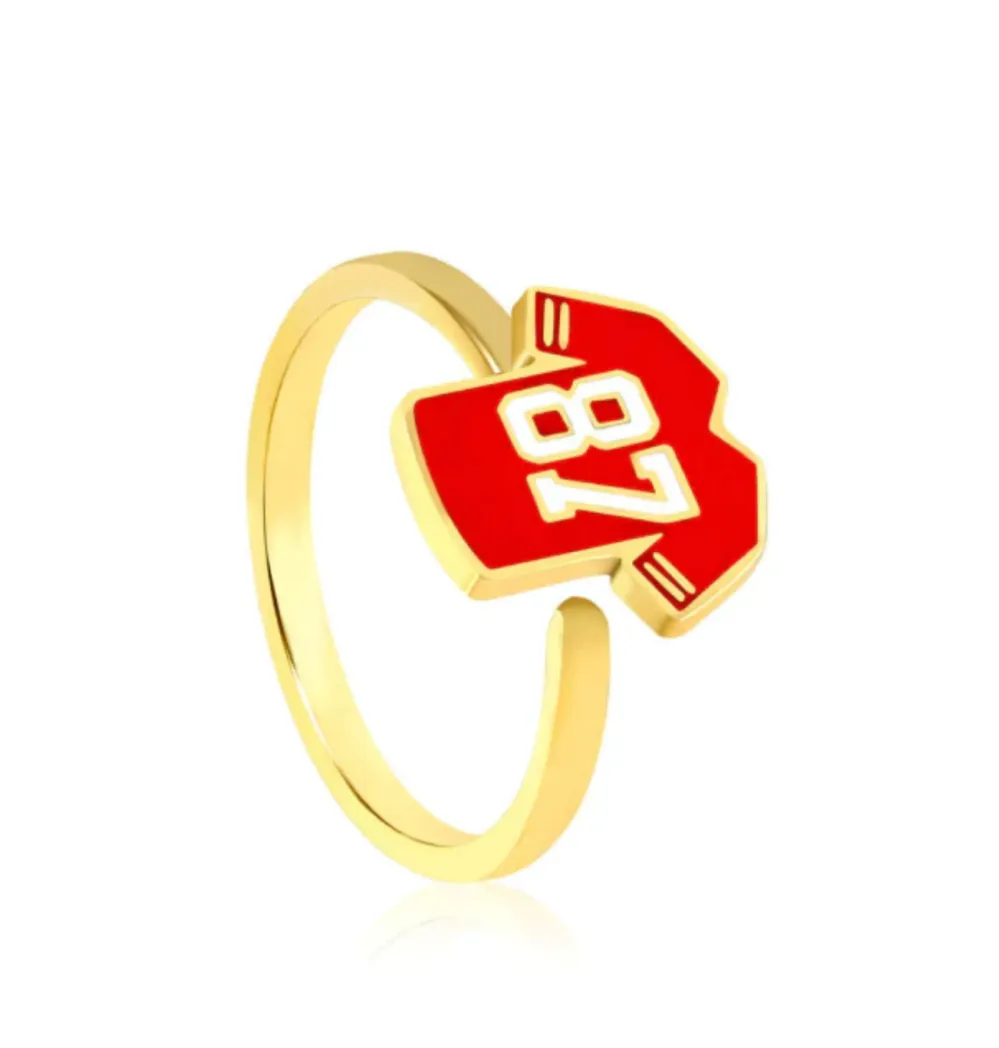 Travis Kelce s Mom Donna Kelce Gifted Taylor Swift Her 87 Jersey Ring Says Designer