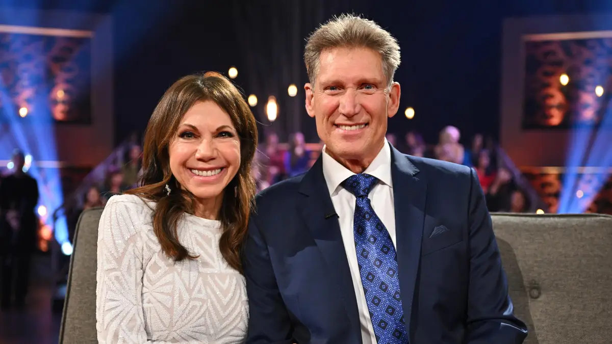 Theresa Nist Changed Into Off the Shoulder Gown for The Golden Wedding Reception