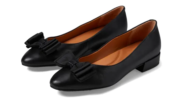 Gentle Souls by Kenneth Cole Atlas Flat