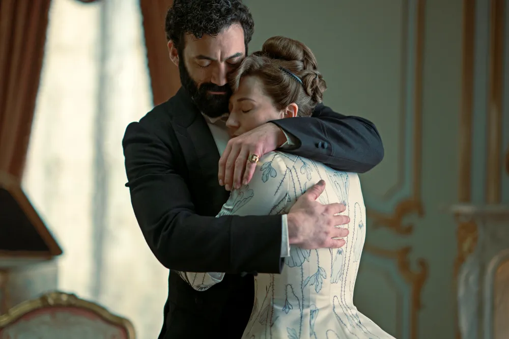 Morgan Spector Reveals Which 'The Gilded Age' Scene He Found to Be 'Quite Moving' and &lsquo;Beautiful'&nbsp;