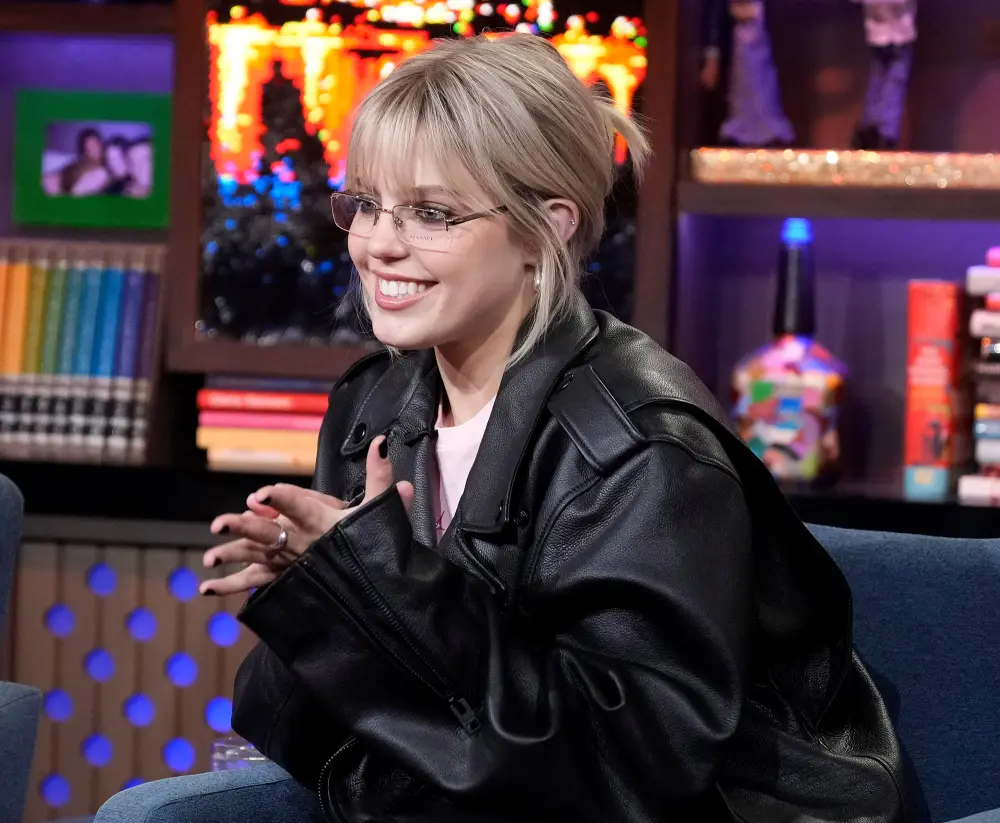 Renee Rapp Jokes Surprise 'SNL' Cameo Is Her 'Court-Ordered Media Training' After Viral Interviews