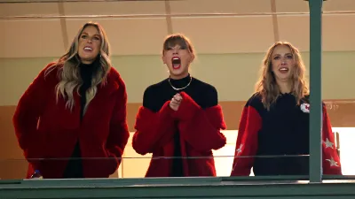 Taylor Swift, Brittany Mahomes Have Dinner in Shiny, Bright Beverly Hills