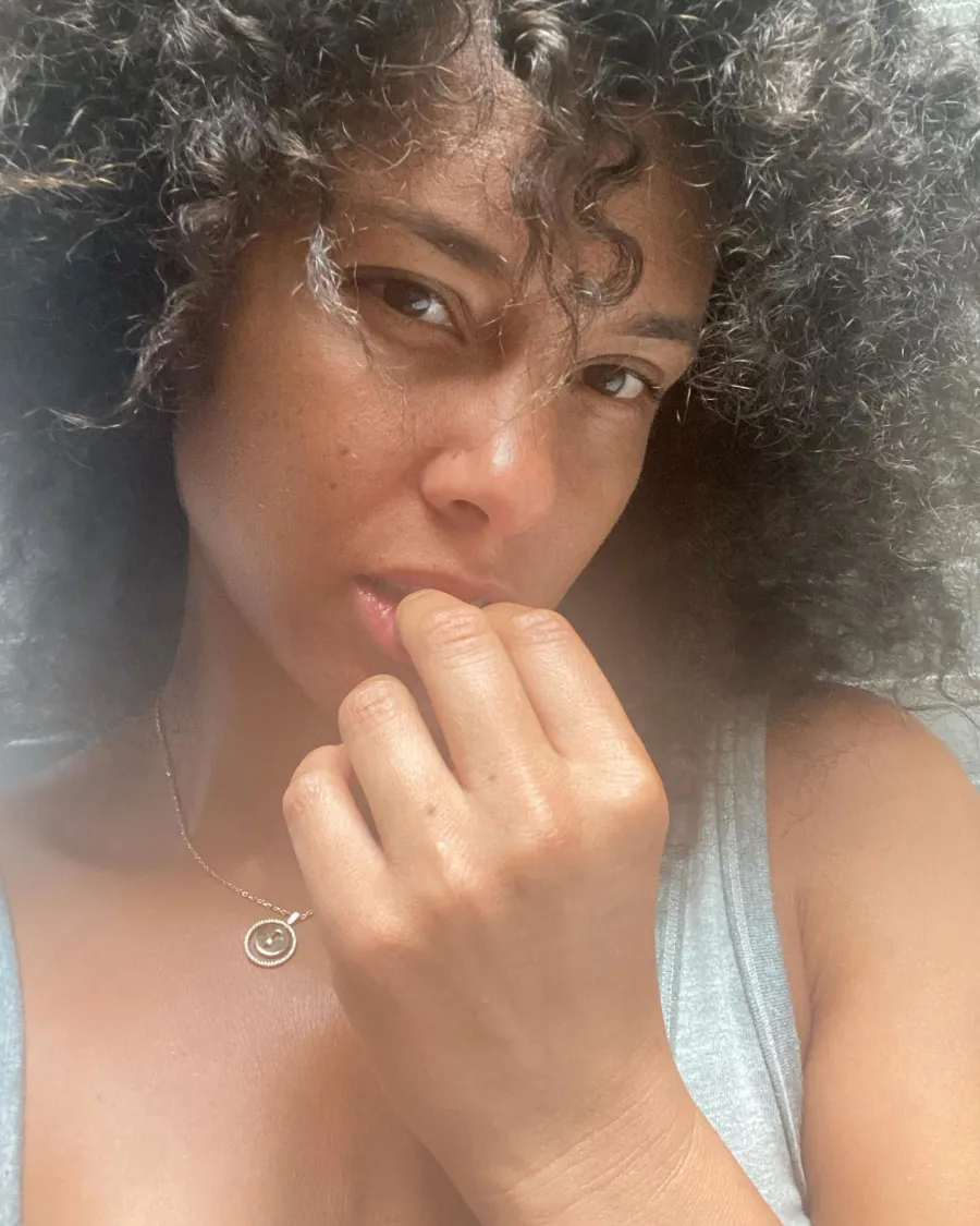 Alicia Keys no makeup