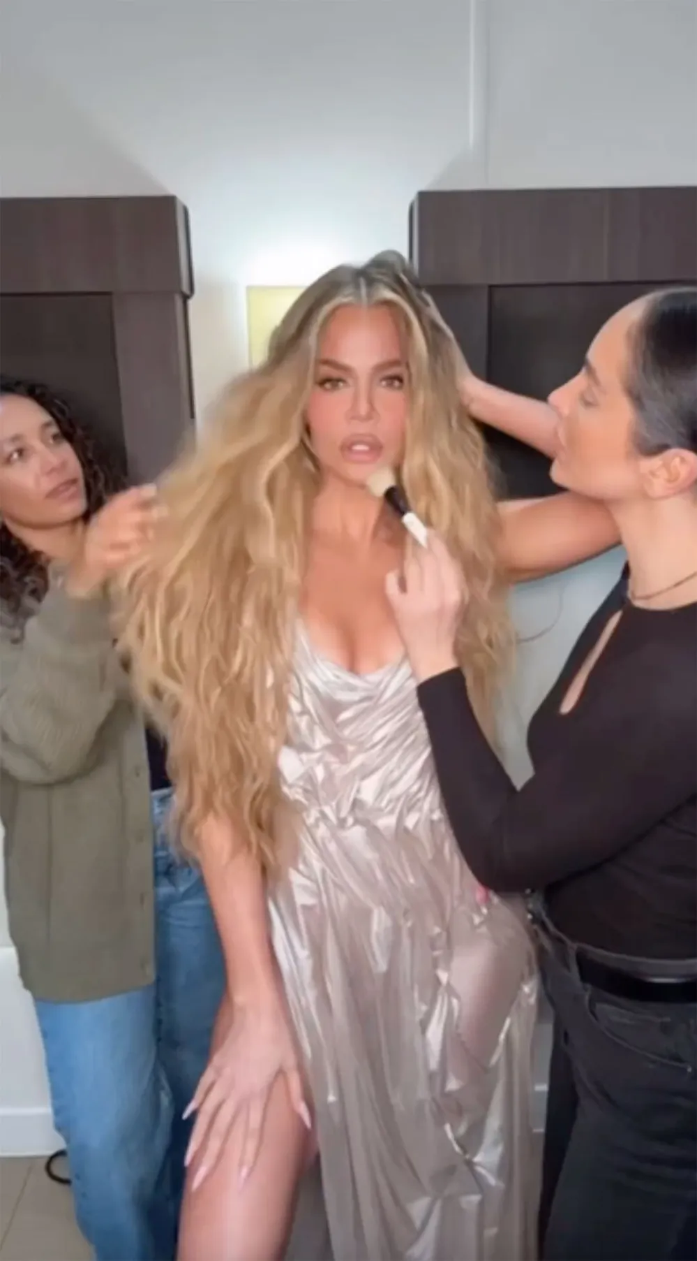 Khloe Kardashian Looks Like a Goddess in Full Glam That Took a Lot of Effort