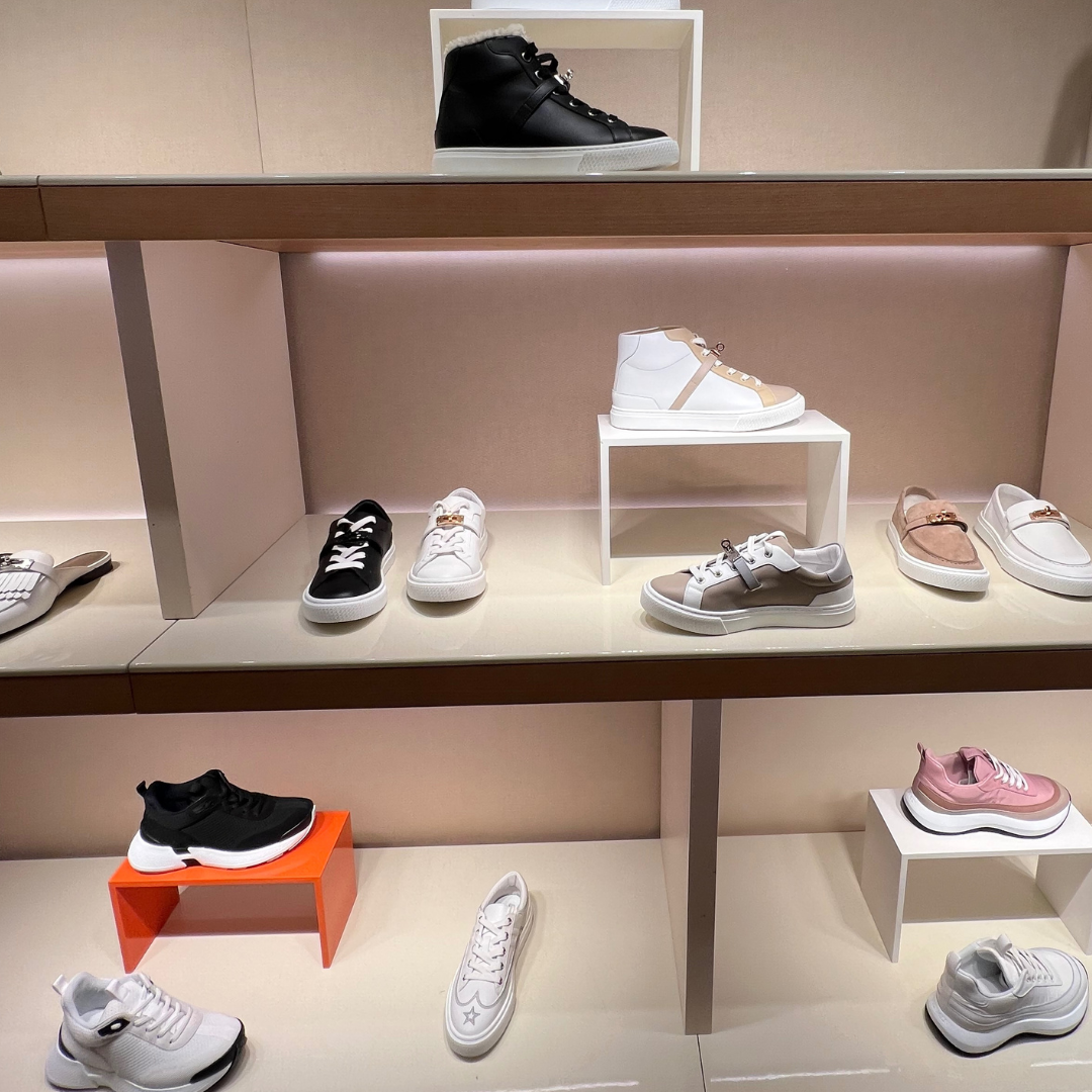 experience shopping in paris with live diary updates