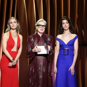 Anne Hathaway Meryl Streep and Emily Blunt Reunite at the SAG Awards