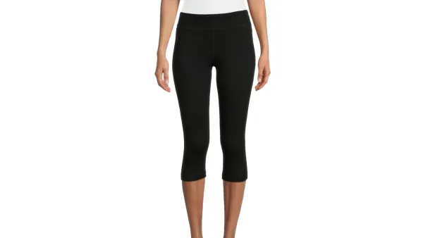 Athletic Works Women's Mid Rise Slim-Leg Capri Leggings