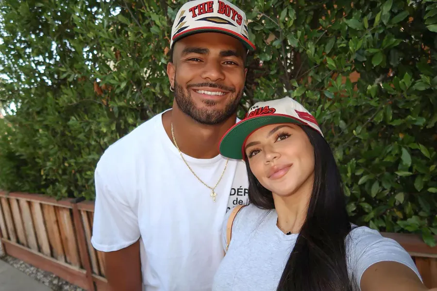 Bachelor's Sydney Warner Got ‘The Clear’ From OB-GYN to Travel to Super Bowl in 3rd Trimester