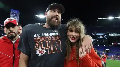 Chiefs Coach Says Taylor Swift Would Privately Visit Travis Kelce at Stadiums Before Romance News 127