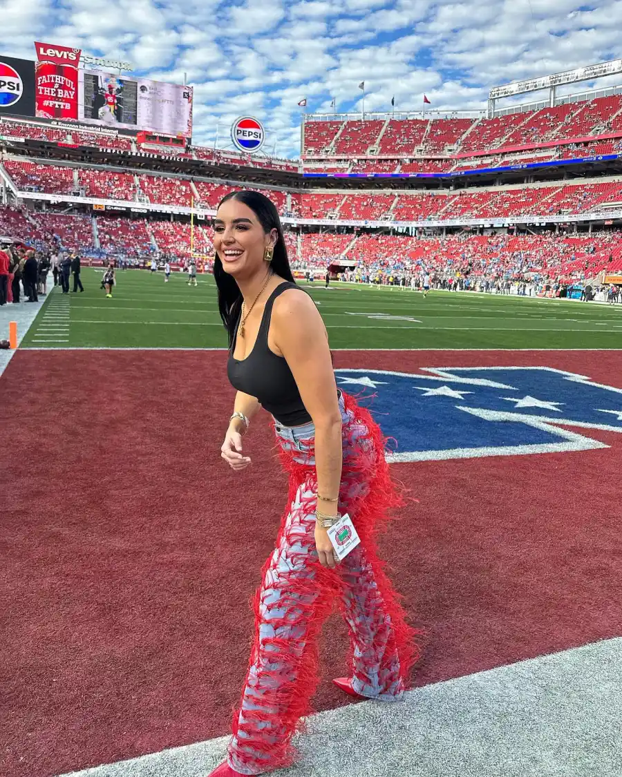 Claire Kittle s Game Day Looks 832