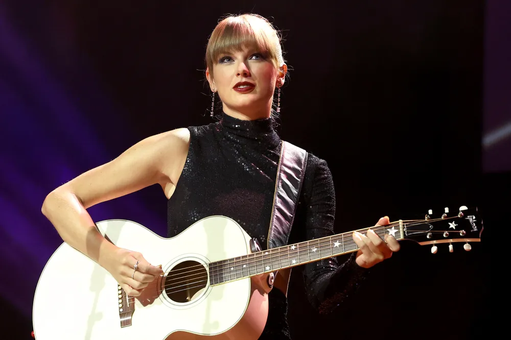College Student Tracking Taylor Swift&rsquo;s Private Jet Claps Back at Singer&rsquo;s Cease-and-Desist Letter