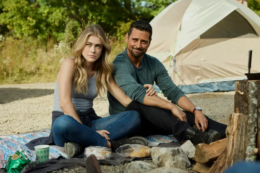 Costars Who Secretly Dated Behind the Scenes