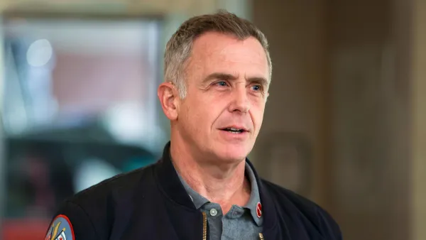David Eigenberg's 'Chicago Fire' Character Now Wears Hearing Aids Just Like Him