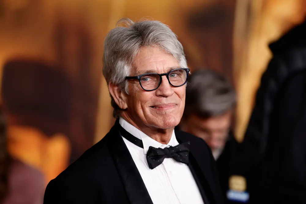 Eric Roberts Is Convinced His Fish Can Recognize His Singing Voice