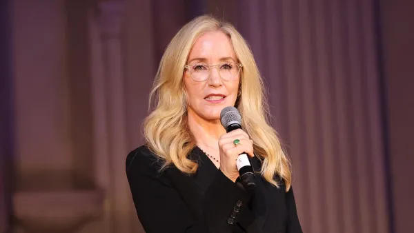 Felicity Huffman Says Her Old Life Died After College Admissions Scandal I m Still Processing 758