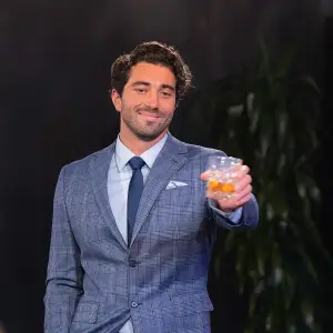 How Does Joey Graziadei s Unprecedented Season of The Bachelor End 4 Theories About the Final Rose 707
