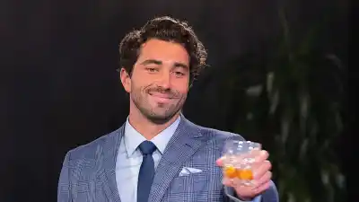 How Does Joey Graziadei s Unprecedented Season of The Bachelor End 4 Theories About the Final Rose 707