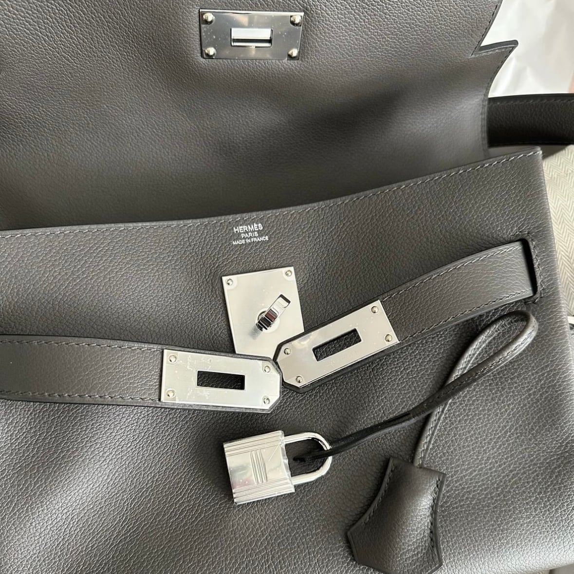 kelly bag,hermes unisex bag,the new hermès kelly messenger bag