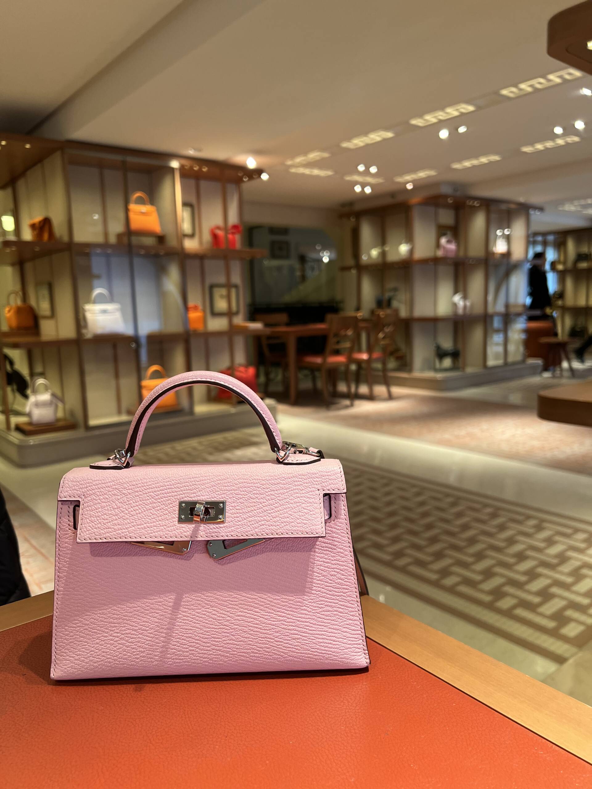 experience shopping in paris with live diary updates