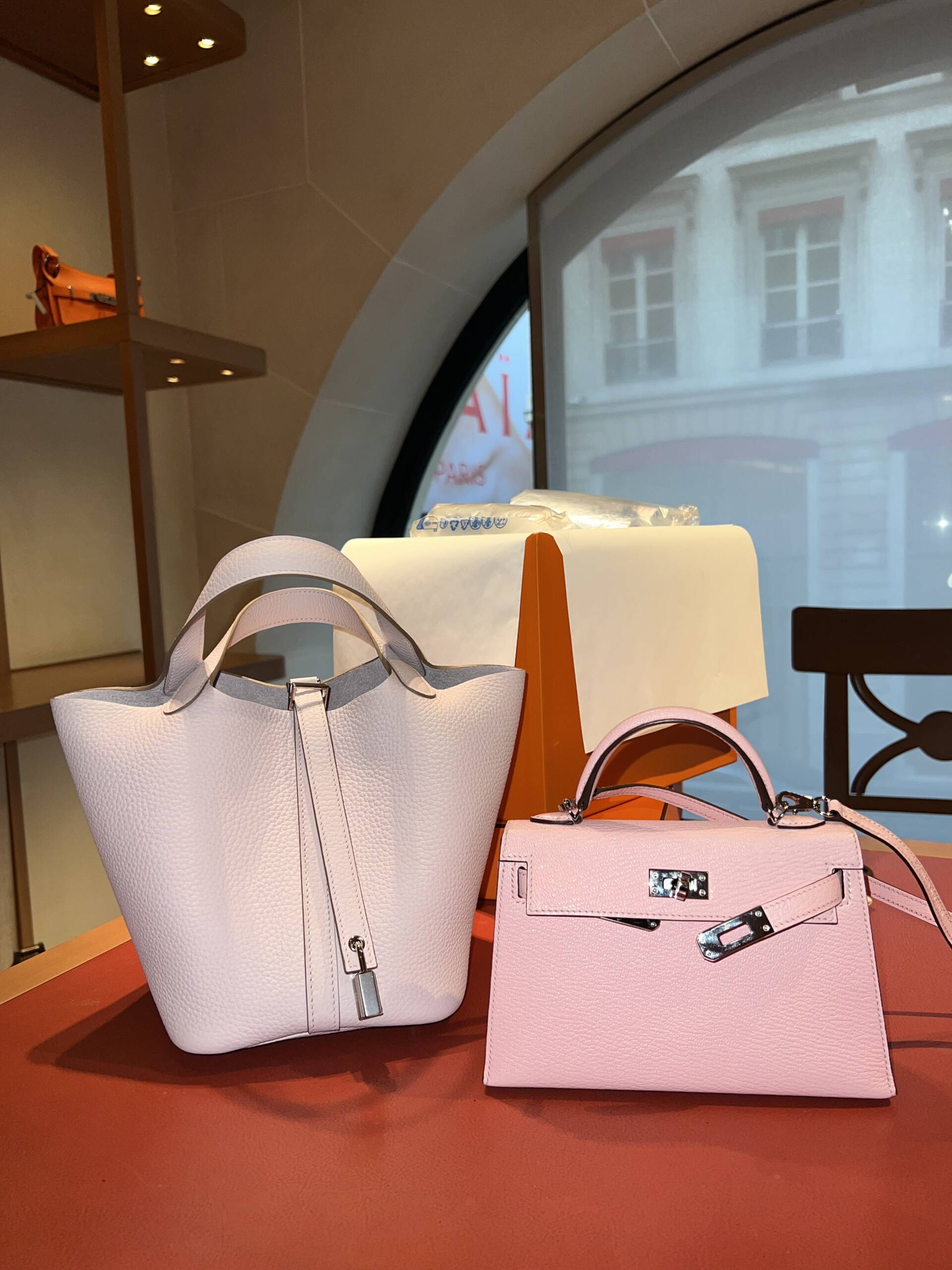 experience shopping in paris with live diary updates
