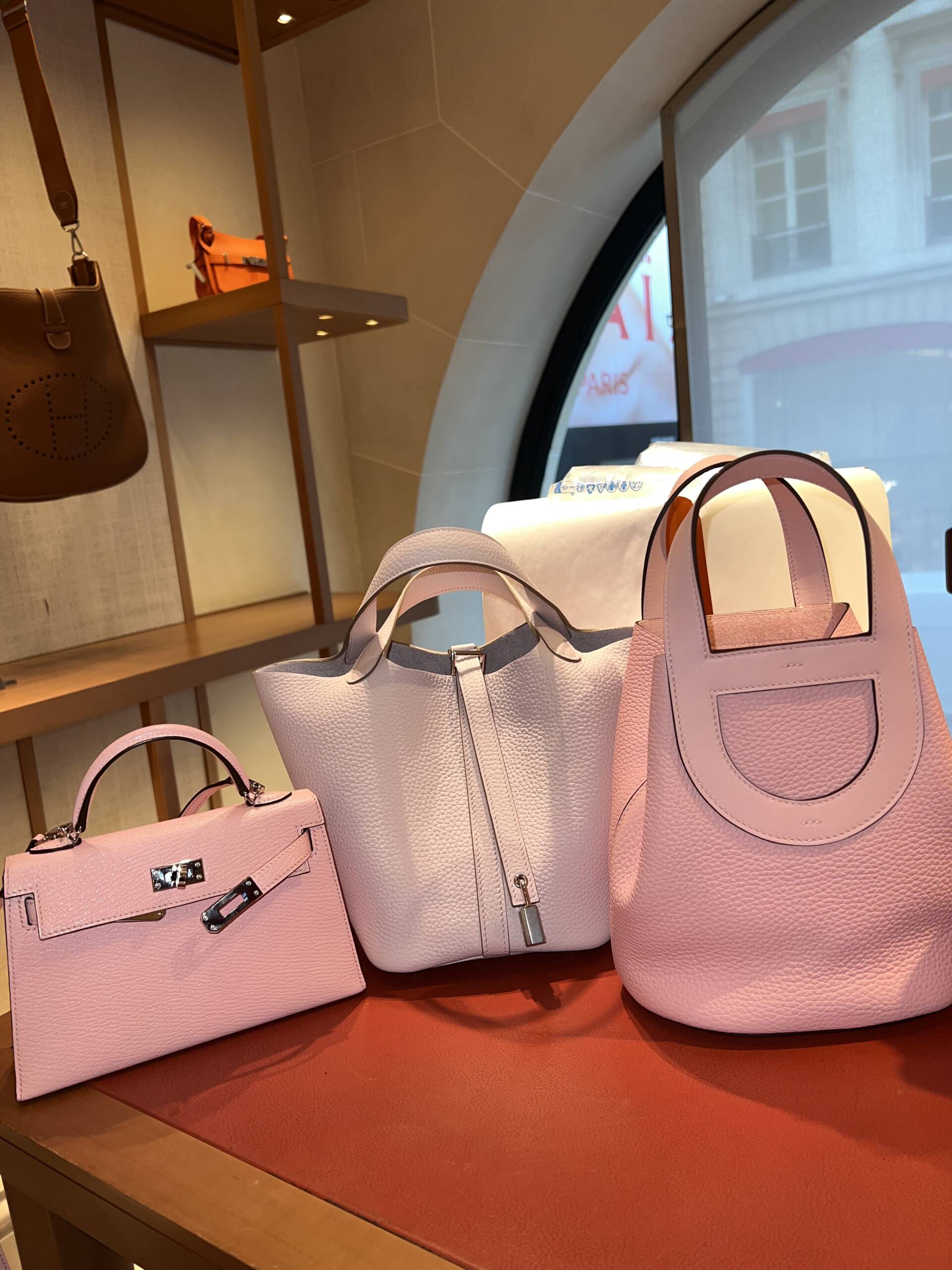 experience shopping in paris with live diary updates