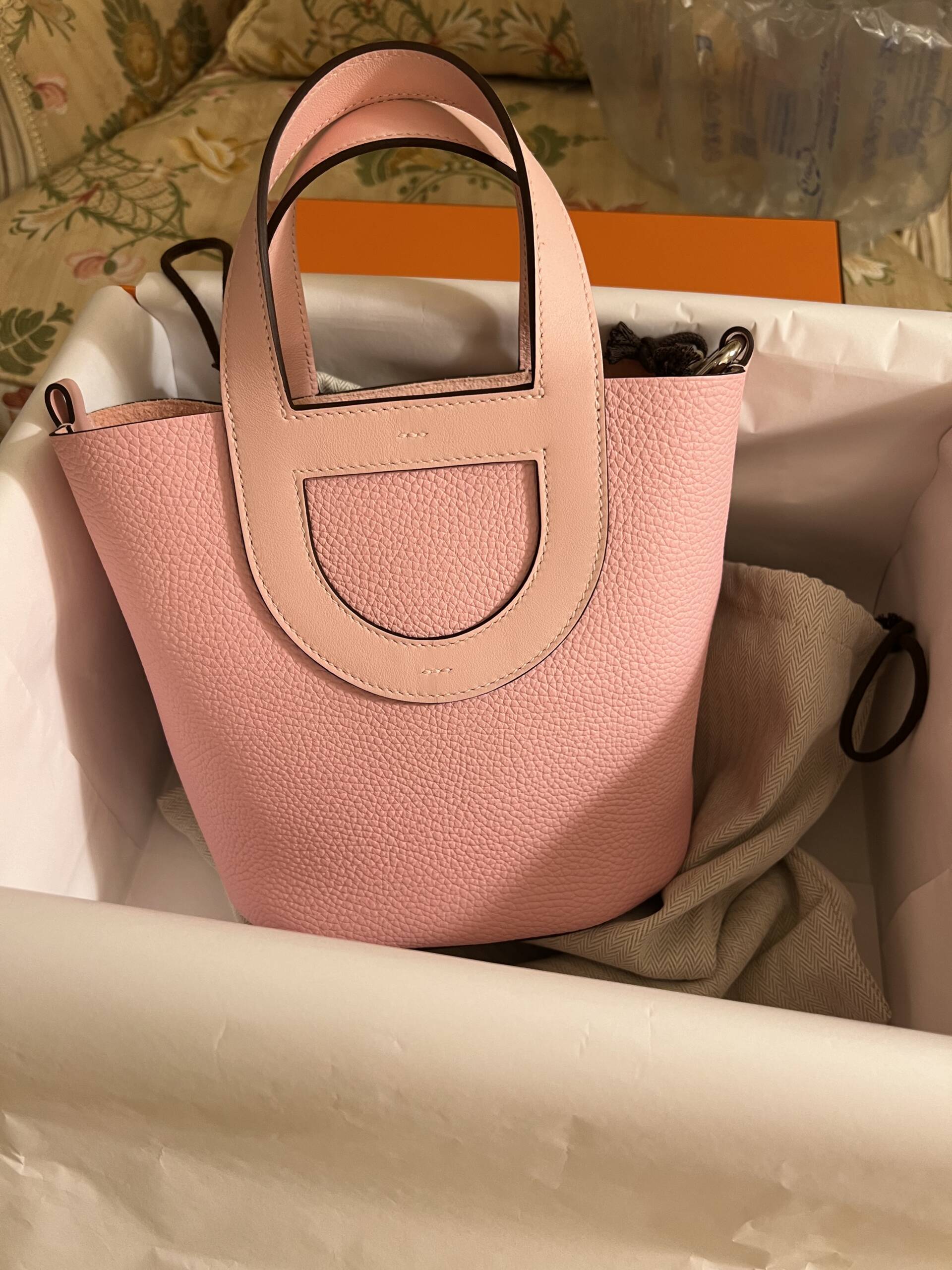 experience shopping in paris with live diary updates