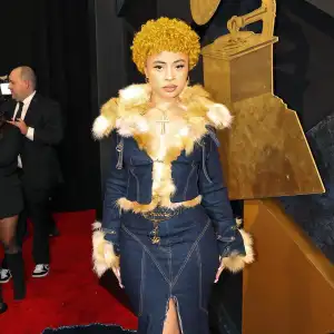 Ice Spice Channels Major Y2K Style in Baby Phat Denim Two Piece Set at the 2024 Grammys 657