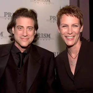 Jamie Lee Curtis Pays Tribute to Her 'Anything but Love' Co-star and Friend Richard Lewis in Emotional Post