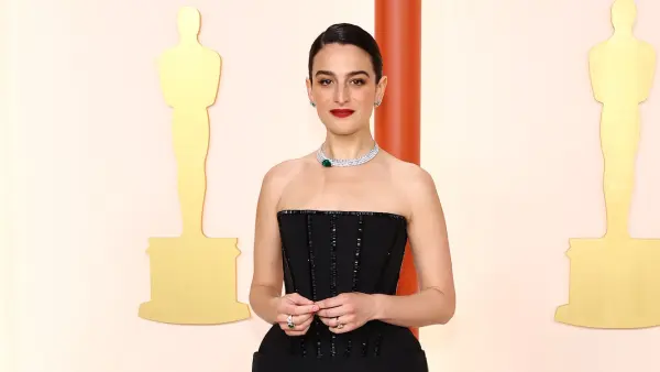 Jenny Slate Opens Up About Tearing Her Dress at the 2023 Oscars My Butt s out