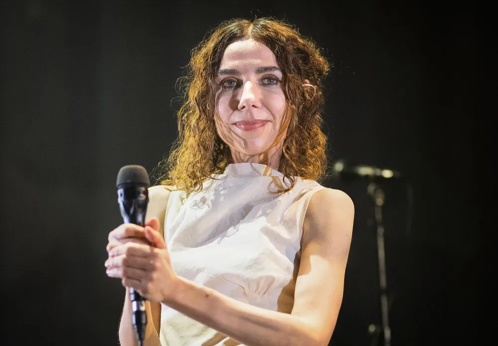 PJ Harvey Announces First North American Tour in 7 Years and shares &lsquo;Seem an I&rsquo; Video