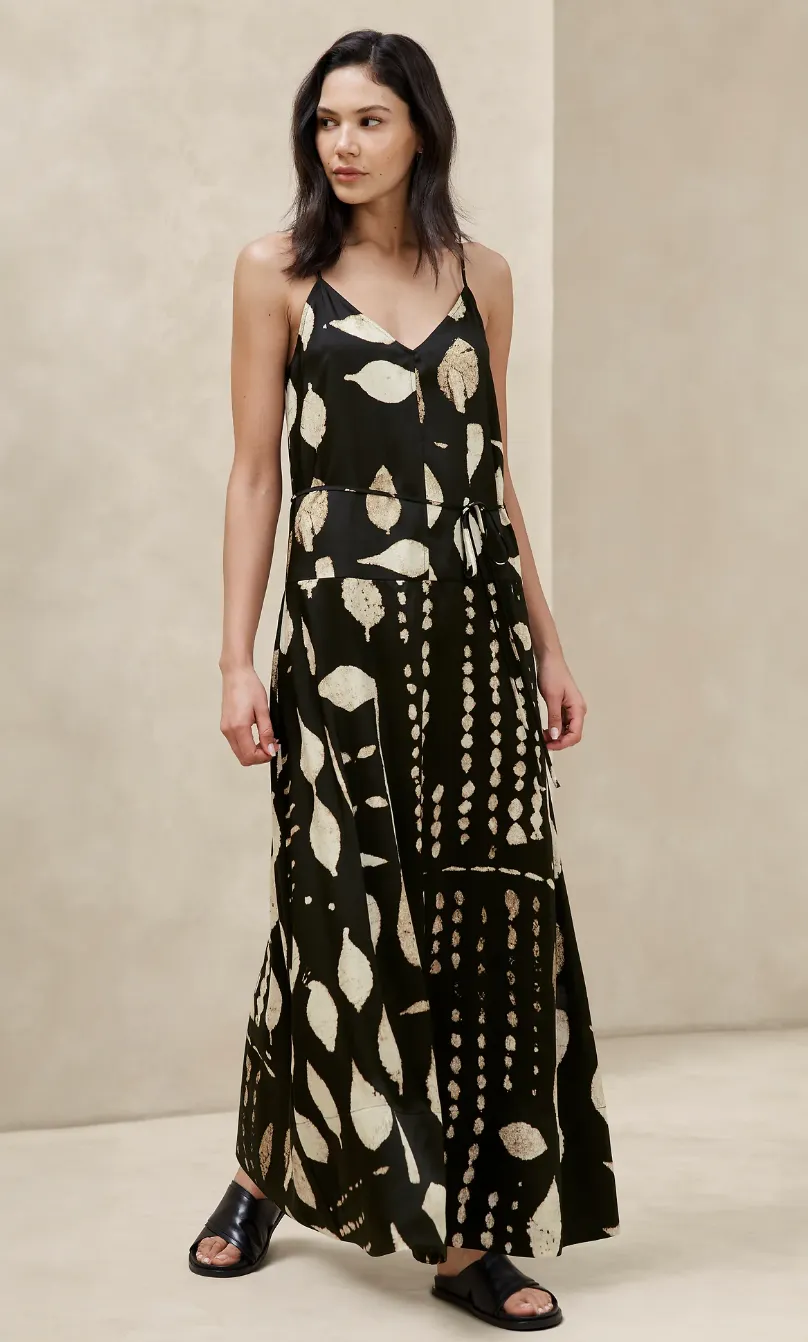  Tie-Waist Maxi Dress