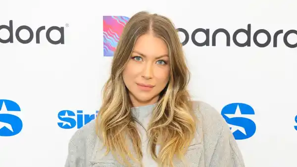 Stassi Schroeder Clark Shows Off Effects of Barbietox After Getting Botox in Her Shoulders 889