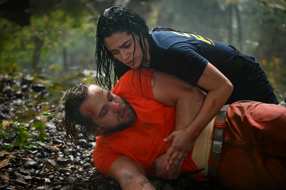 Stephanie Arcila Reveals Her Favorite Scene Partner in Fire Country &mdash; And It s Not Max Thieriot 846