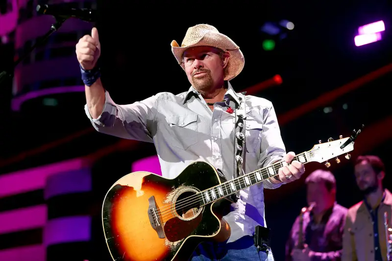 Toby Keith Stars React to Toby Keith Death
