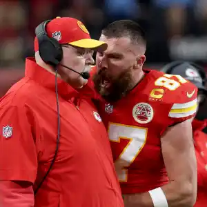 Travis Kelce Gets Visibly Upset With Andy Reid After Getting Taken Out Before Big Super Bowl Play