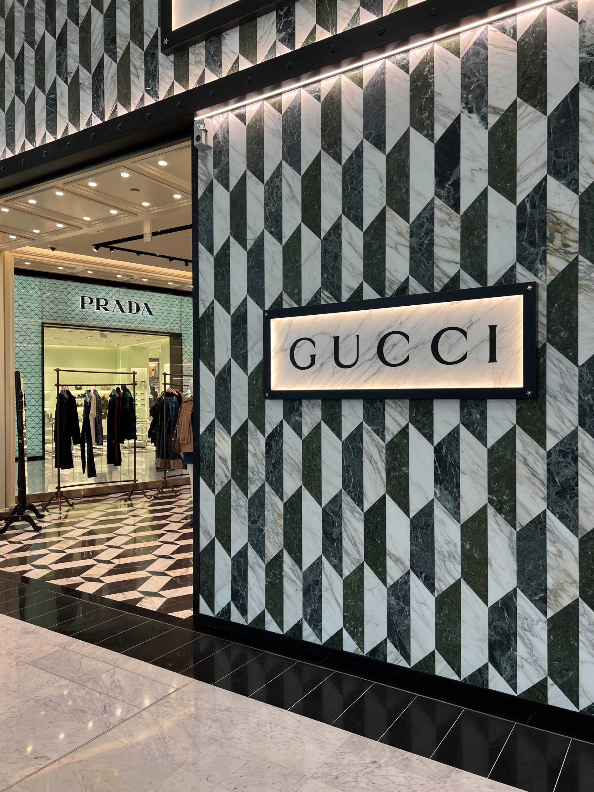 experience shopping in paris with live diary updates